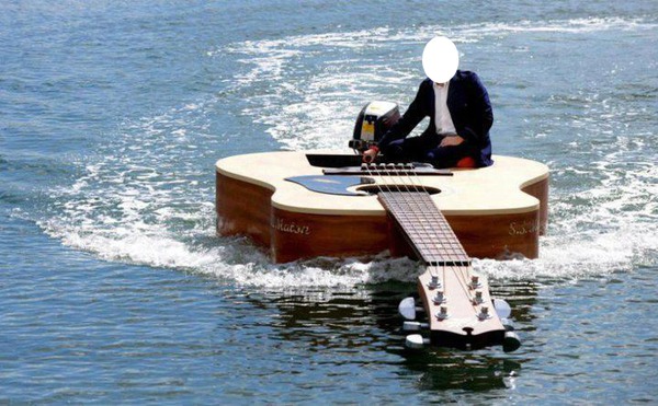 guitare dans l,eau Fotomontaż