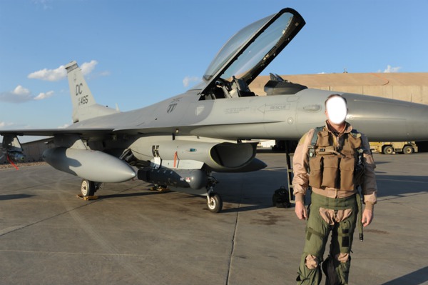 Pilote US devant son F-16 Φωτομοντάζ
