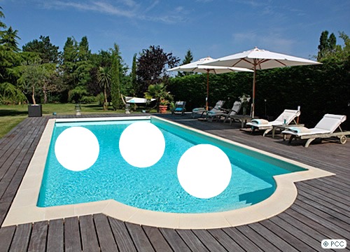 piscine avec 3 amis Fotomontaggio