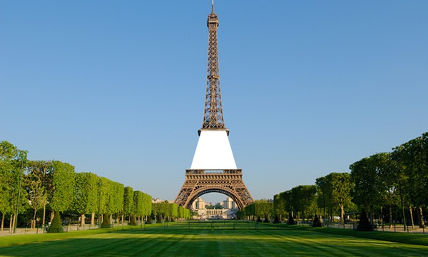 Affiche sur la Tour Eiffel Fotomontagem