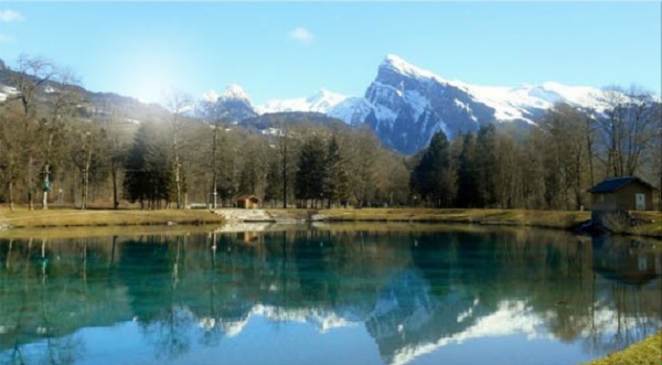 reflet sur le lac Fotomontažas