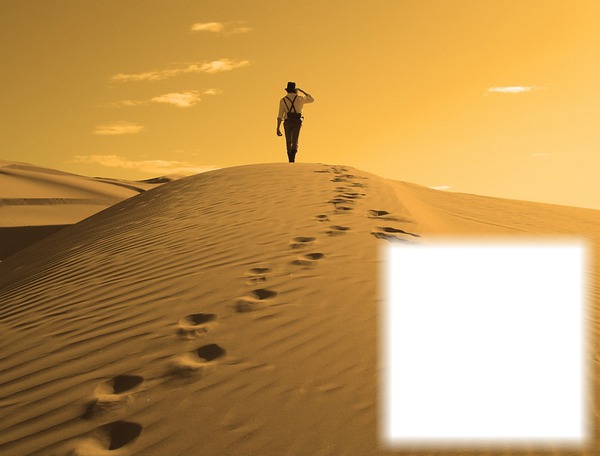 Marcher dans le désert - pas dans le sable Fotomontaggio