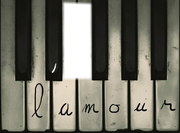 PIANO AMOUR Photo frame effect