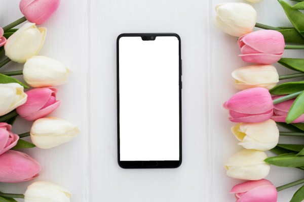 Cell phone and flowers Φωτομοντάζ