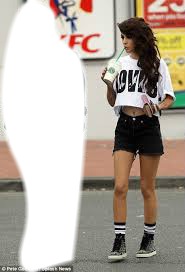 Il manque quelqu'un avec Cher Lloyd Fotomontage