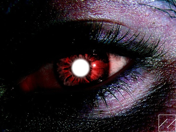red eye Valokuvamontaasi