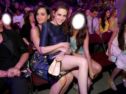 Katy y Kristen y la cara misteriosa Fotomontagem