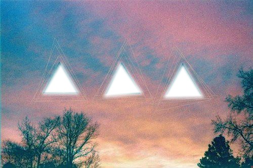 triangles dans les nuages フォトモンタージュ