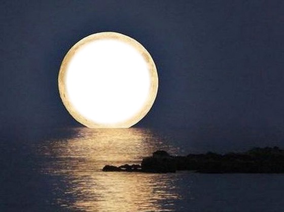 Full moon Photo frame effect