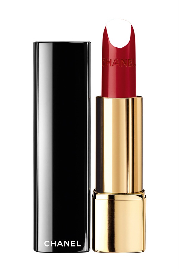 Chanel Red Lipstick Фотомонтаж