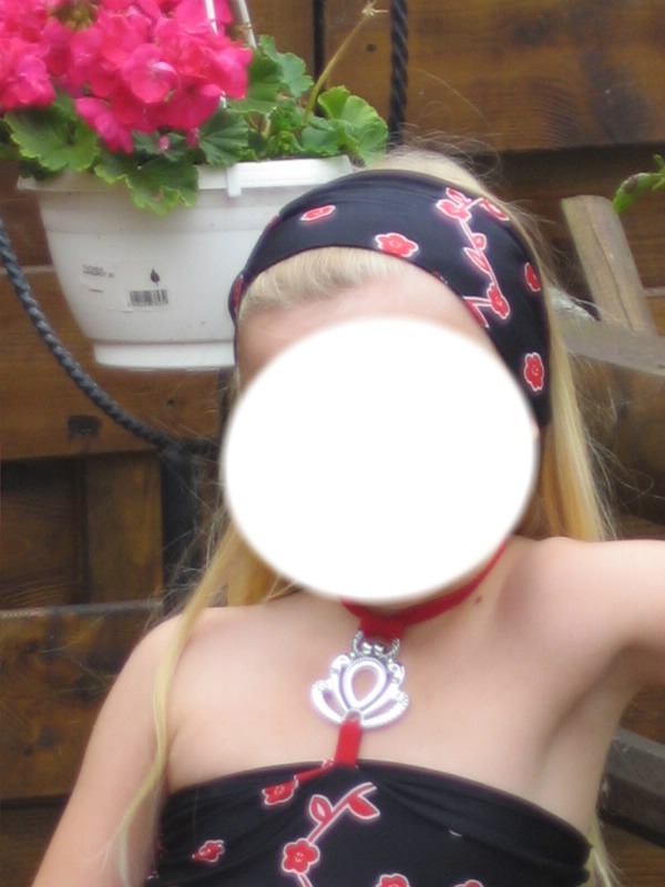 petite fille en éte Valokuvamontaasi