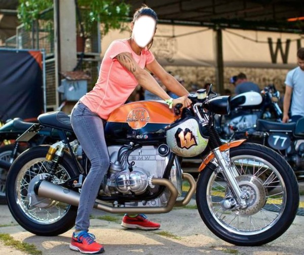 Femme en moto Fotomontaggio