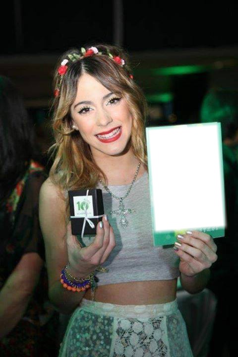 Martina Stoessel Photo frame effect