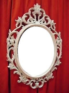 THE RED QUEEN Photo frame effect