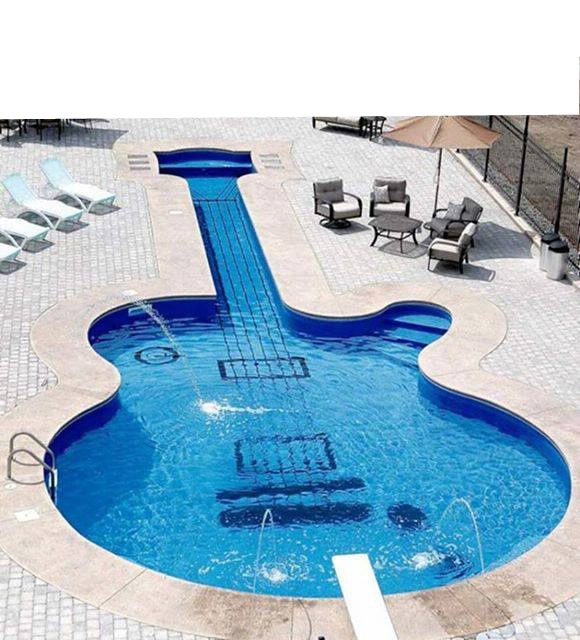 piscine guitare Фотомонтаж