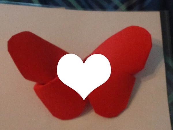 papillon de papier fait par gino gibilaro avec coeur フォトモンタージュ