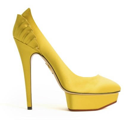 zapato amarillo Фотомонтажа