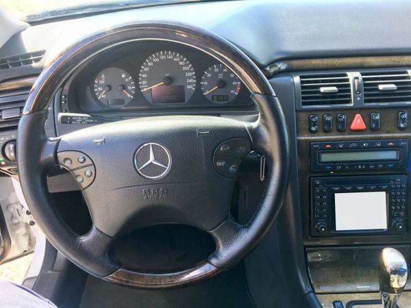 Mercedes-Benz e320 Фотомонтаж