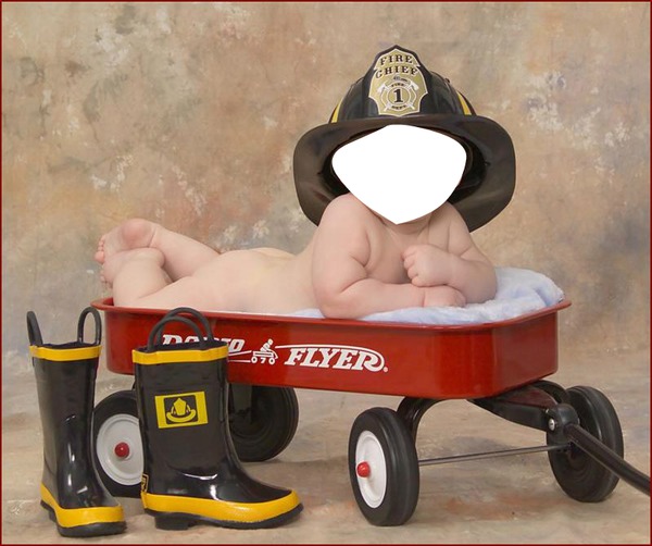 bébé pompier Montaje fotografico
