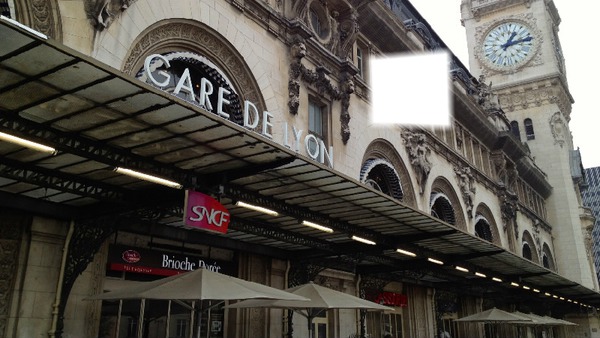Gare de Lyon Photo frame effect