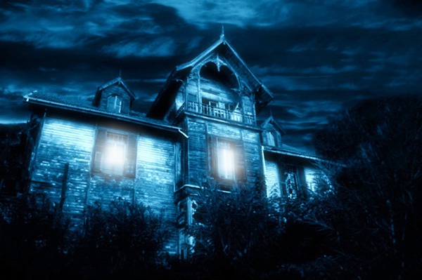 Haunted House Photo frame effect